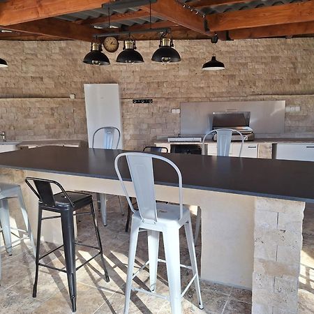La Maison Du Moulin De Tartay Авиньон Екстериор снимка