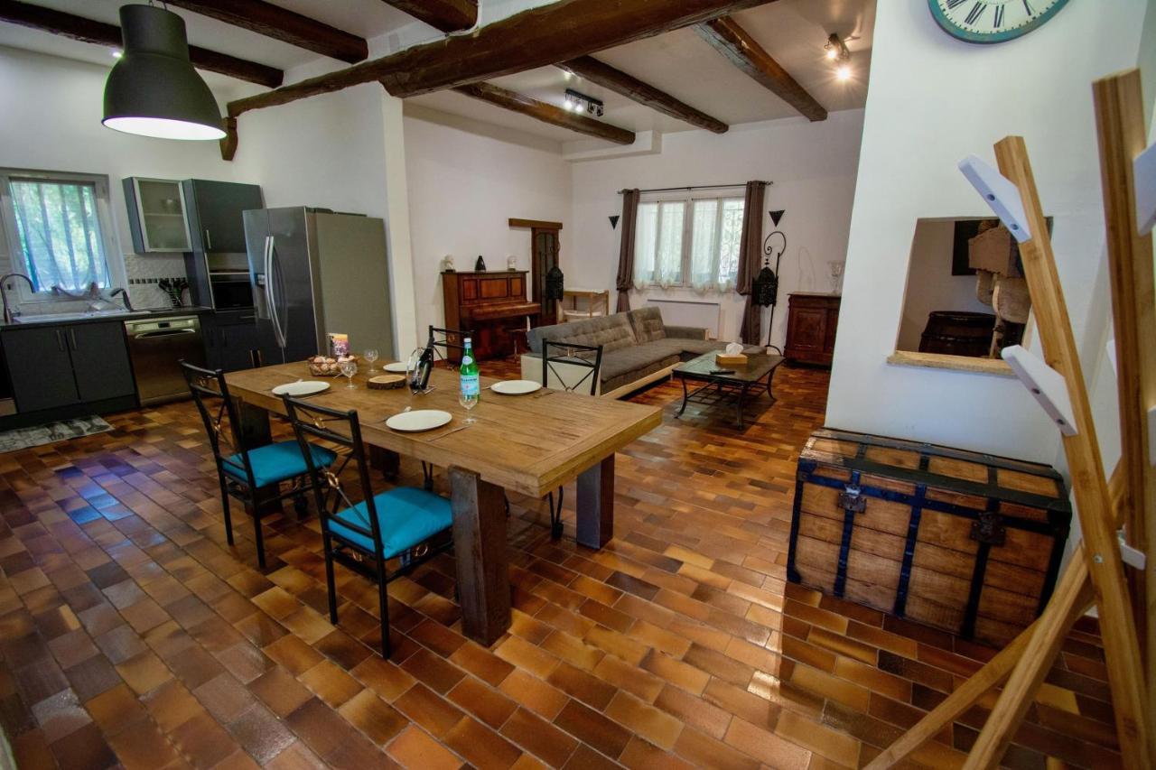 La Maison Du Moulin De Tartay Авиньон Екстериор снимка