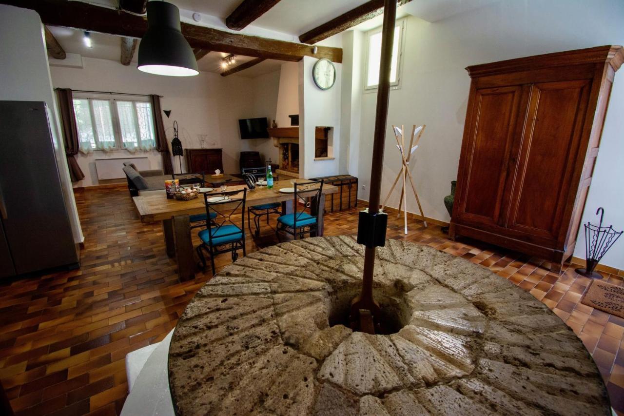 La Maison Du Moulin De Tartay Авиньон Екстериор снимка