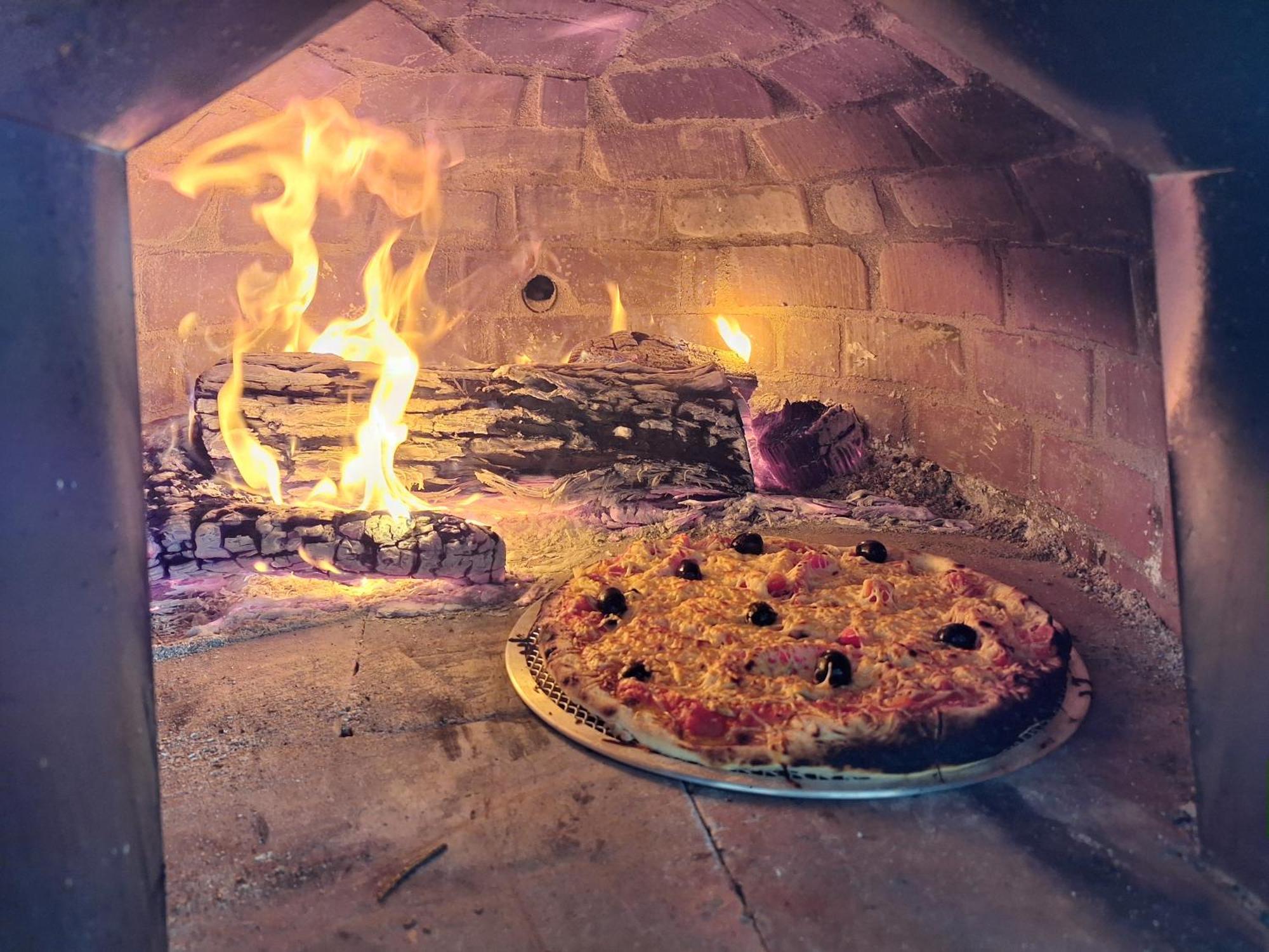 La Maison Du Moulin De Tartay Авиньон Екстериор снимка