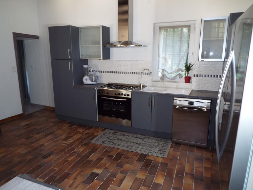 La Maison Du Moulin De Tartay Авиньон Екстериор снимка